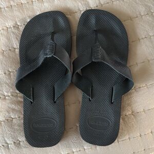 Havaianas Black Leather Strap Flip-Flop Sandals 11-12 Men’s used 2-3 times
